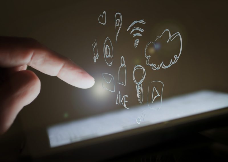 连接的法则：如何构建强大的社交网络？    ｜ David Robson-鼓腹而游